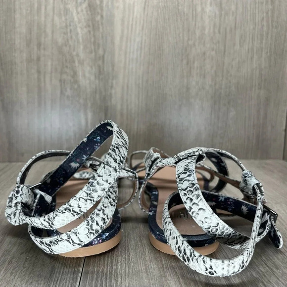 Cabi Sandals Womens Sz 7M Athena Snakeskin Gladiator Flats Leather White Black - Picture 4 of 12